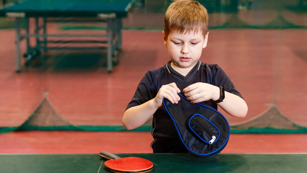 Une housse de raquette de ping-pong